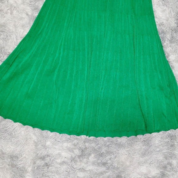 Green Knit Halter Flare Dress - Picture 4 of 6